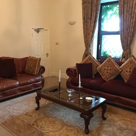 Bridge Farm Kır Evi *