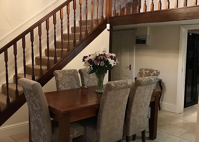 Bridge Farm * Leeds (West Yorkshire)