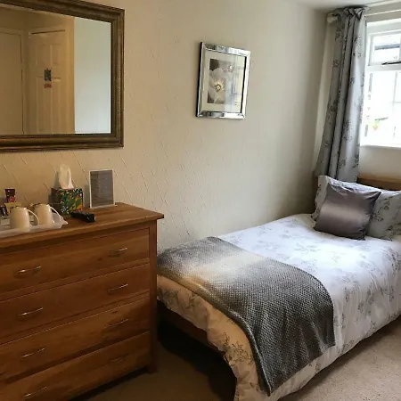 Bridge Farm * Лідс