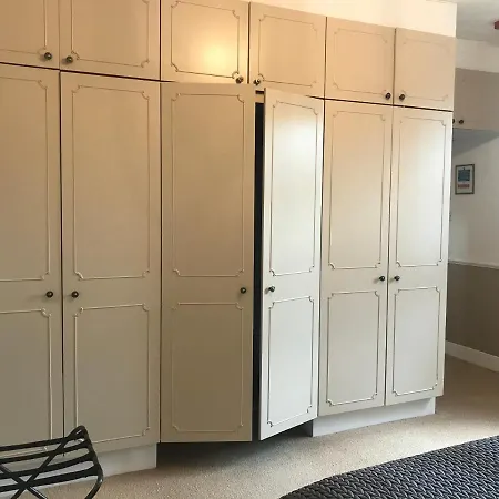 Bridge Farm * Лідс