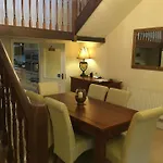 桥农场酒店 *