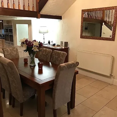 Bridge Farm * Leeds (West Yorkshire)